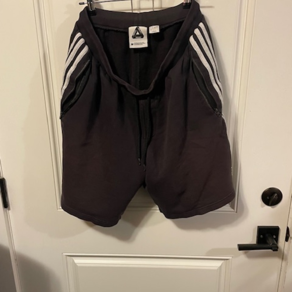 ADIDAS X PALACE SHORTS FT (BLACK / WHITE)